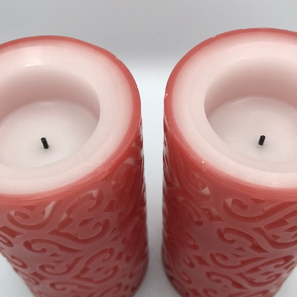 Pair of elegant flameless candles that glow from within - Picture 6 of 6